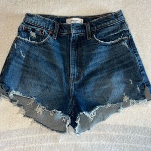 Abercrombie Curve Love High Rise Mom Short